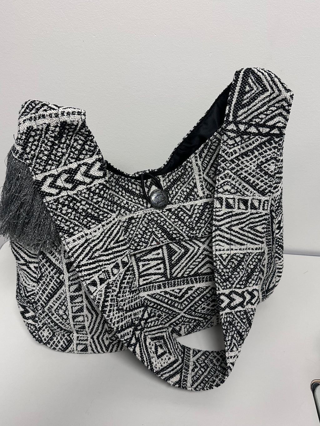 Black and white patterned bag 