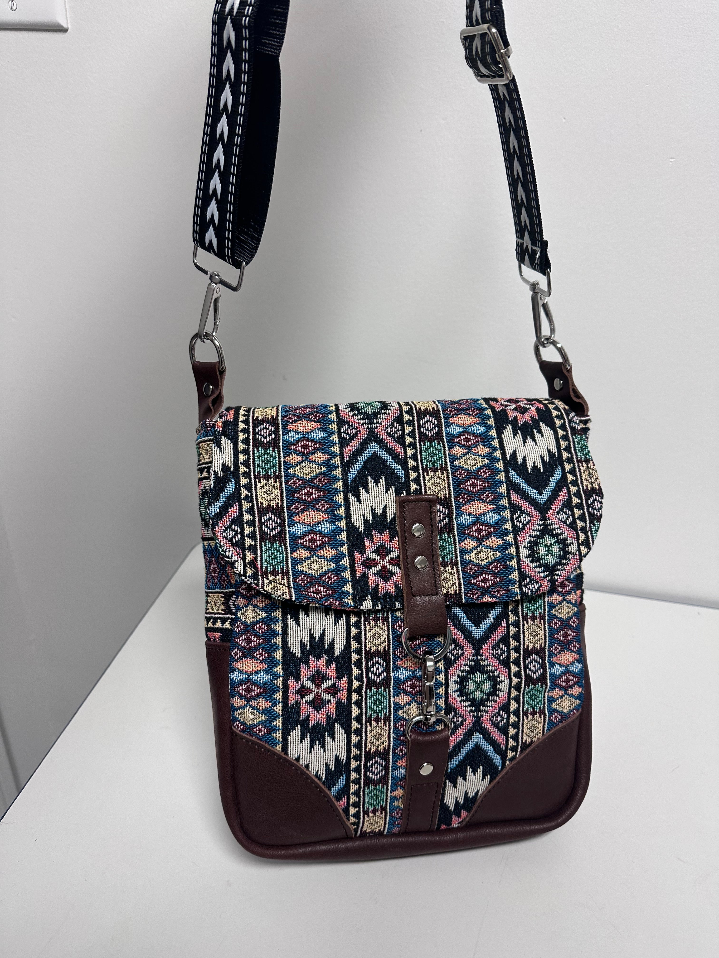 Boho Foldover Crossbody Bag – Tribal Tapestry & Leather
