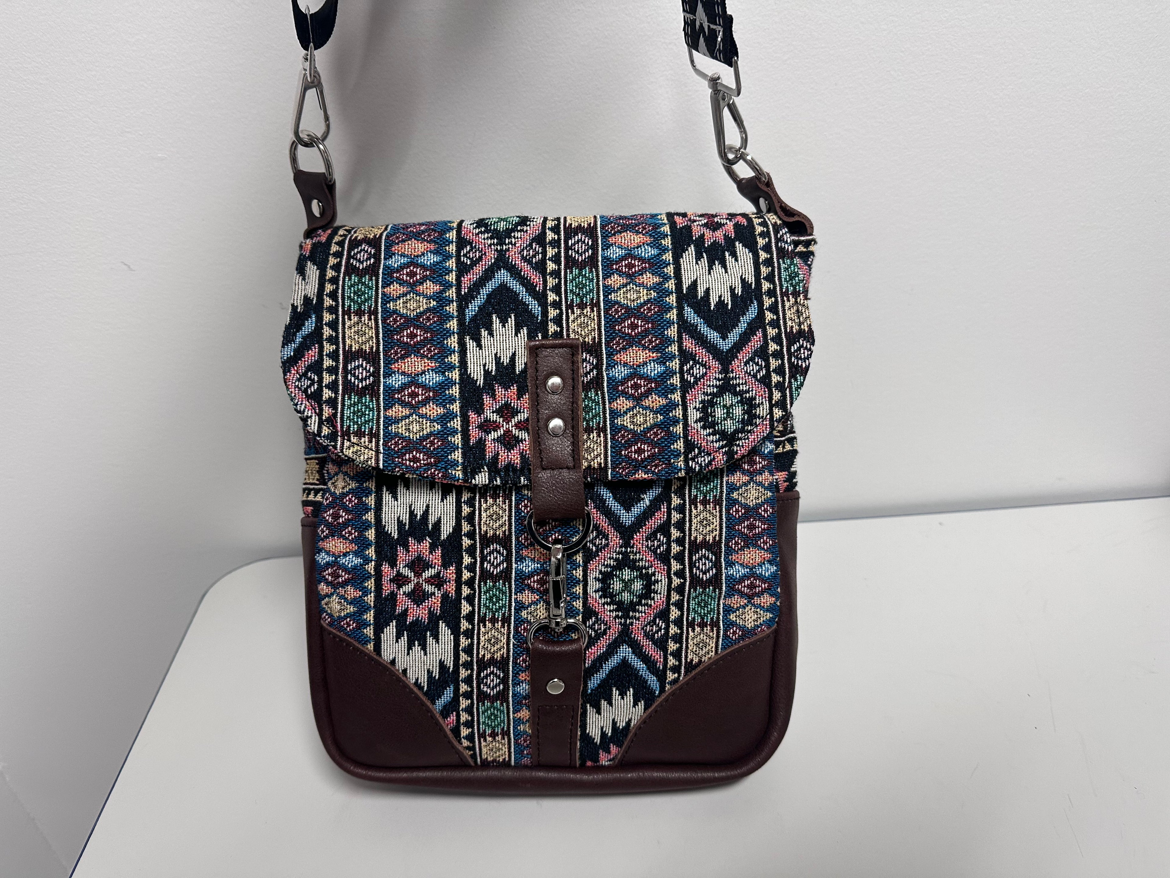 Boho Foldover Crossbody Bag – Tribal Tapestry & Leather