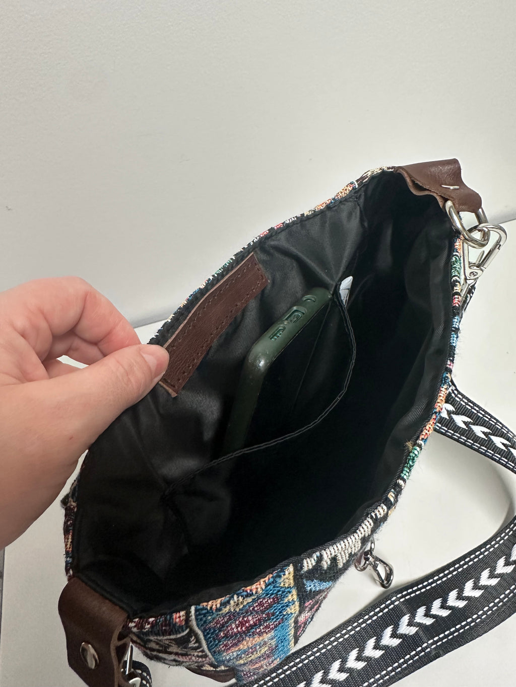 Boho Foldover Crossbody Bag – Tribal Tapestry & Leather