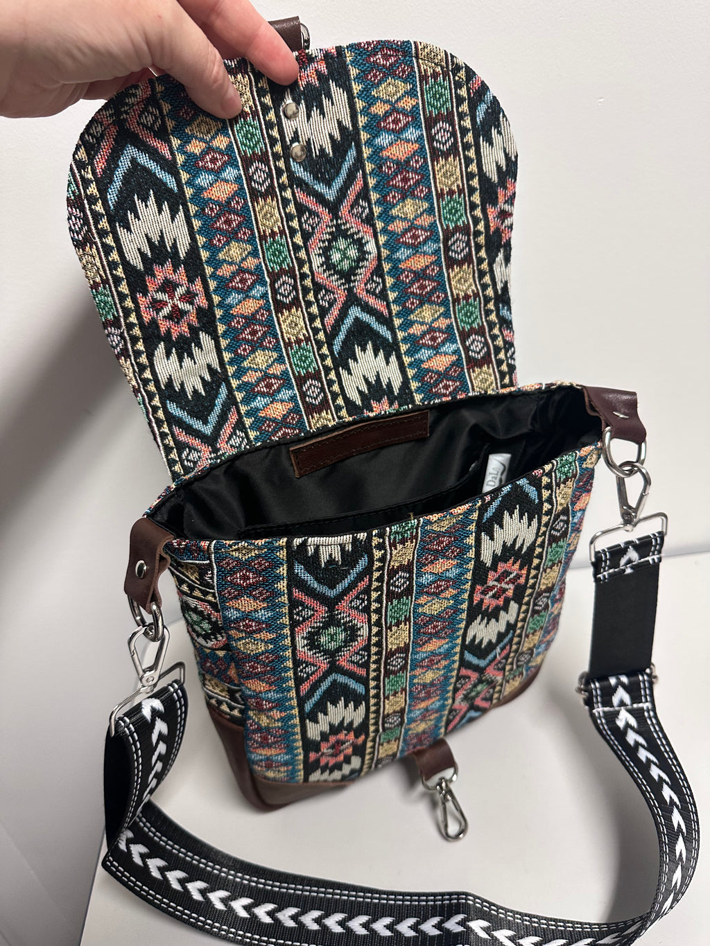 Boho Foldover Crossbody Bag – Tribal Tapestry & Leather
