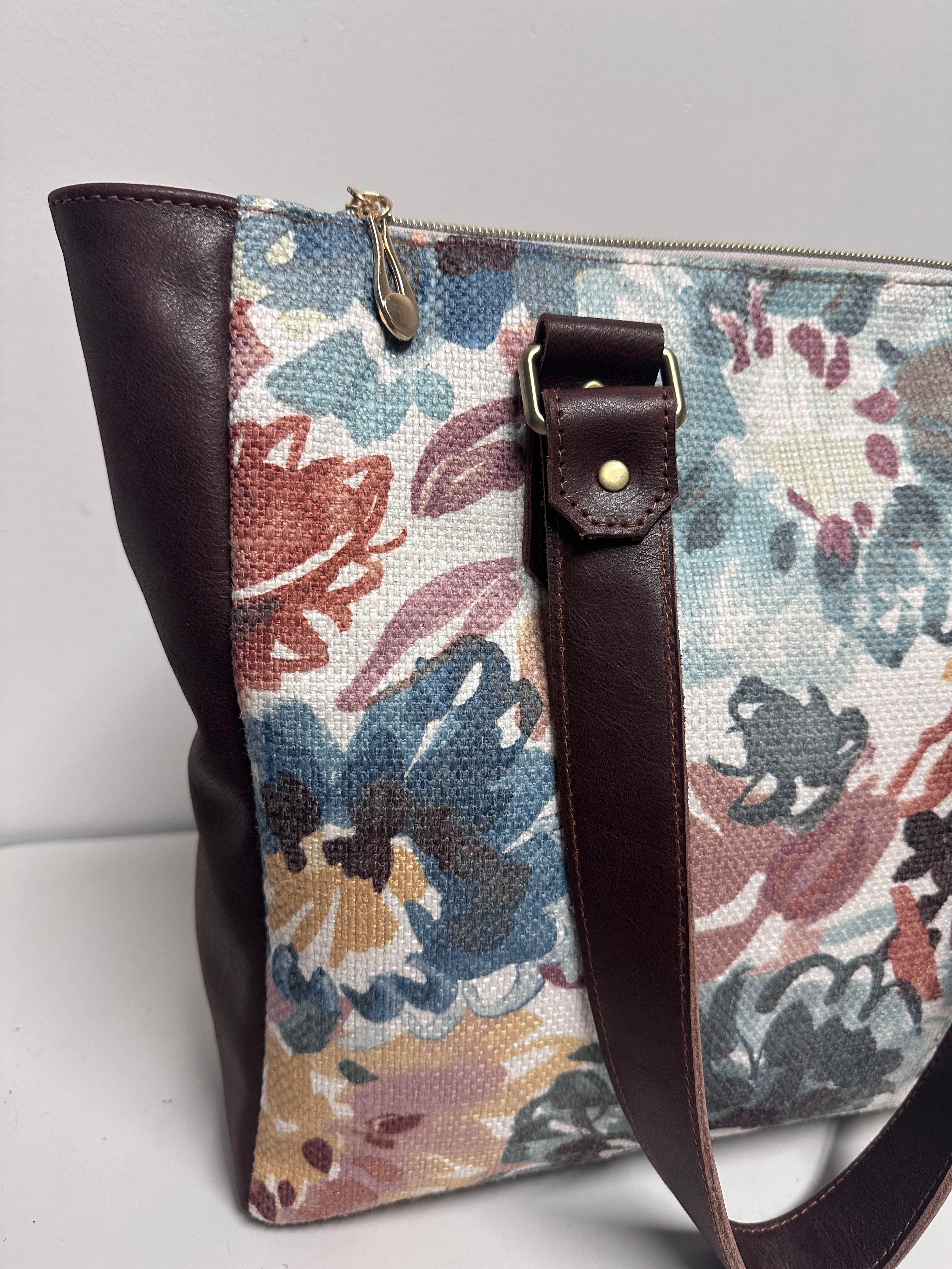 Floral Tapestry Tote Bag – Large Everyday Carryall