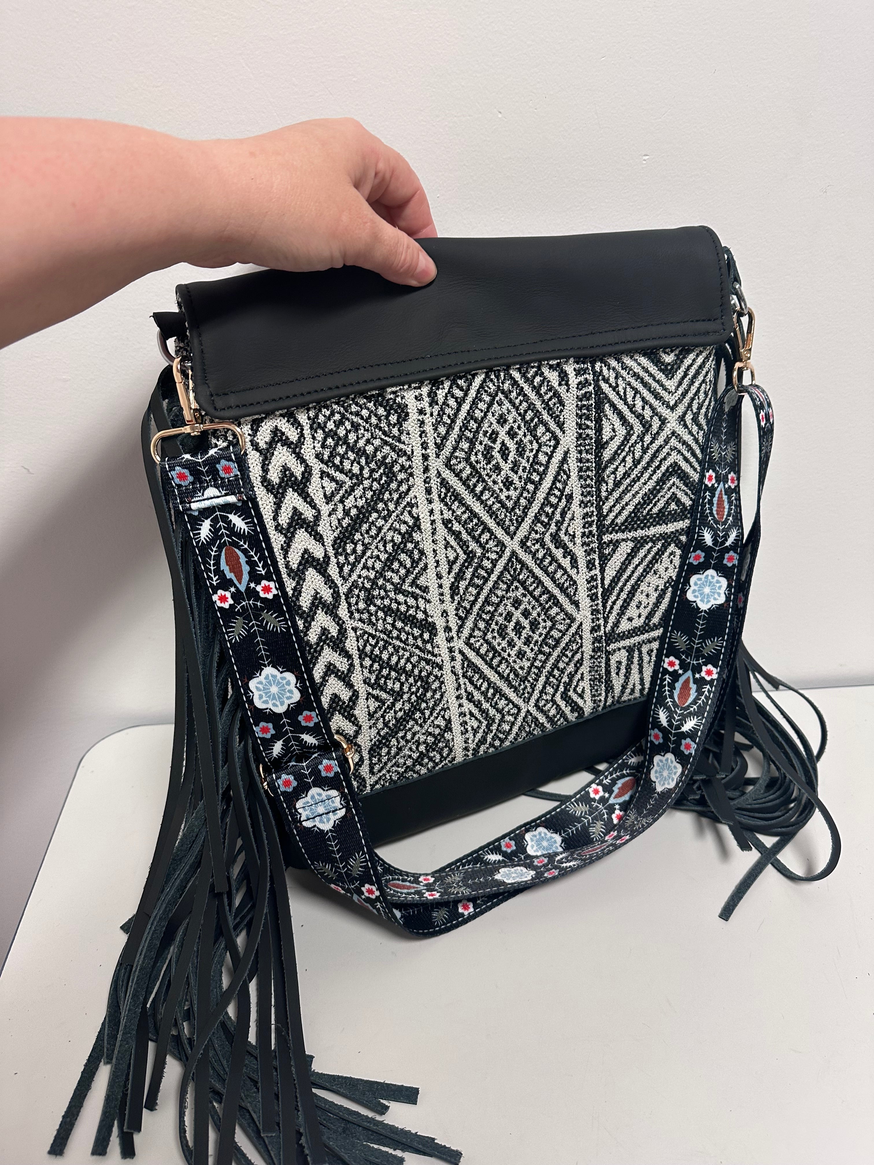 DaLi Western Fringe Crossbody Bag