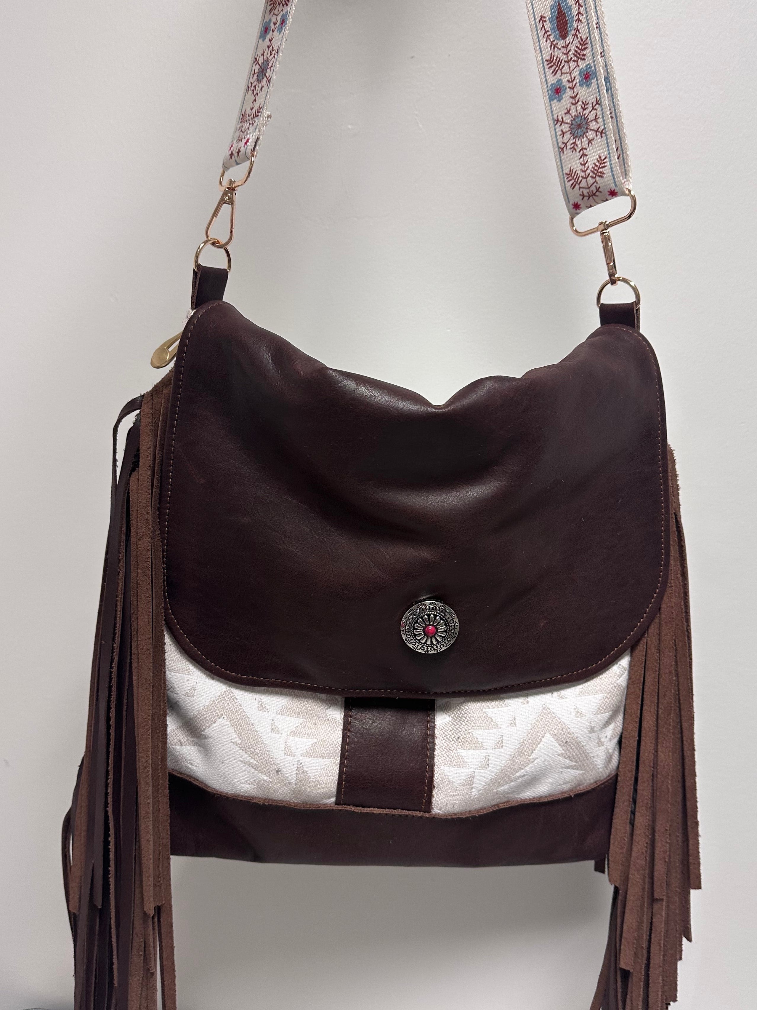 DaLi Prairie Fringe Crossbody Bag