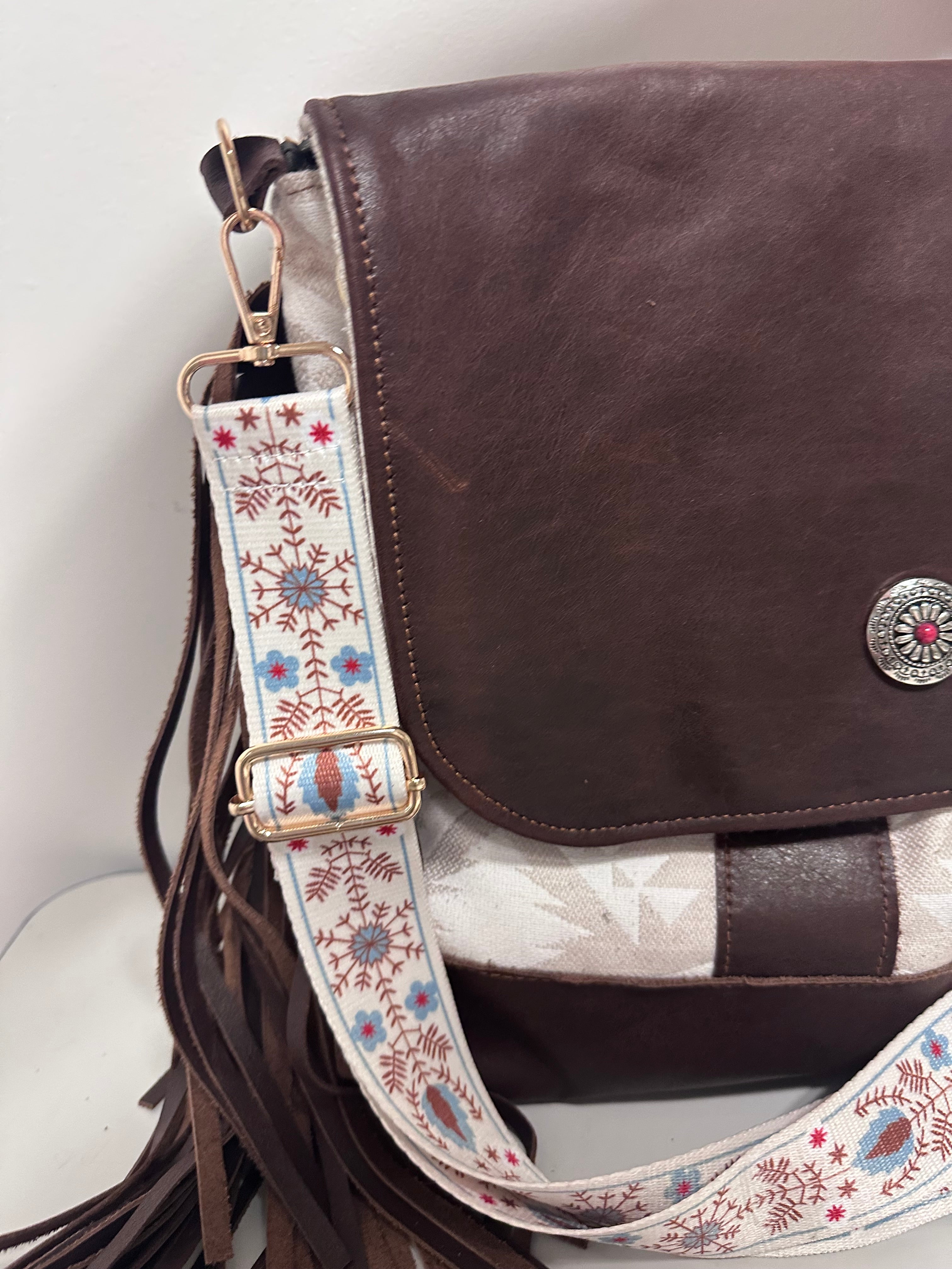DaLi Prairie Fringe Crossbody Bag