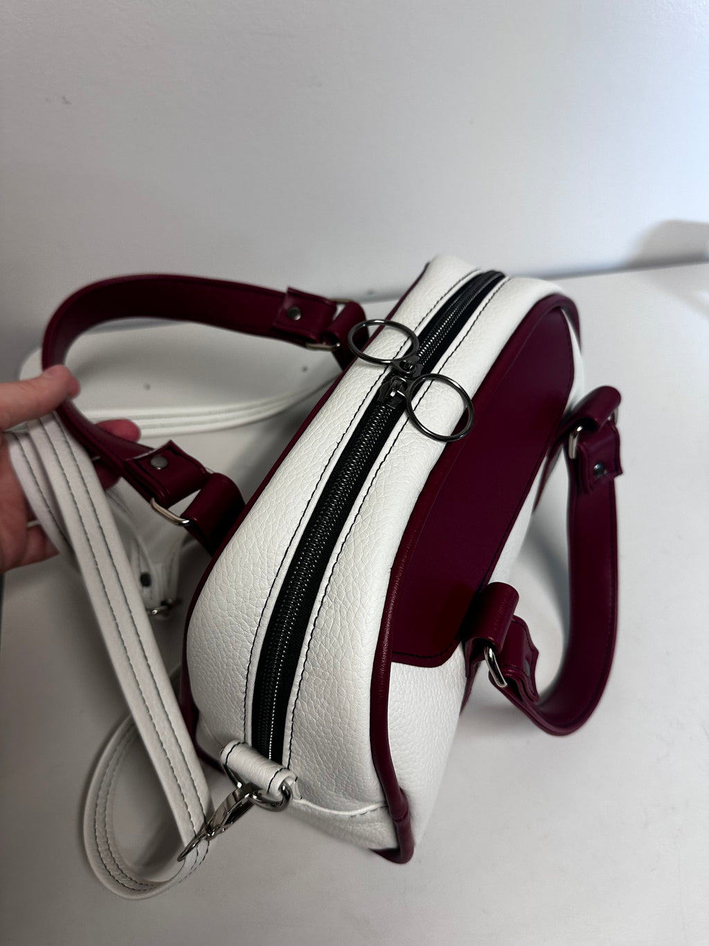 Bordeaux Retro Convertible Handbag - White & Burgundy