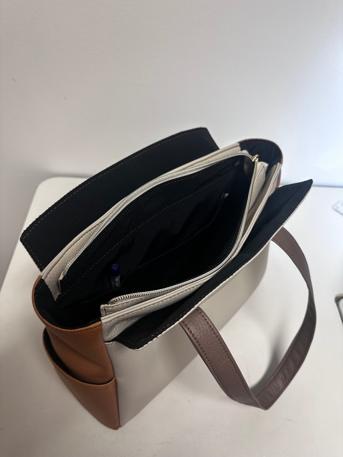 DaLi Classic Elegance Tote