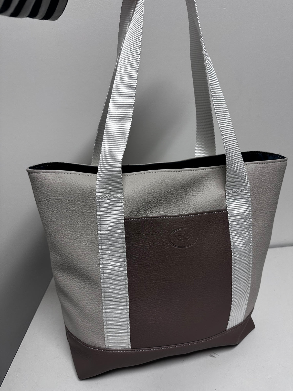 Everyday Tote – Simple, Stylish & Practical