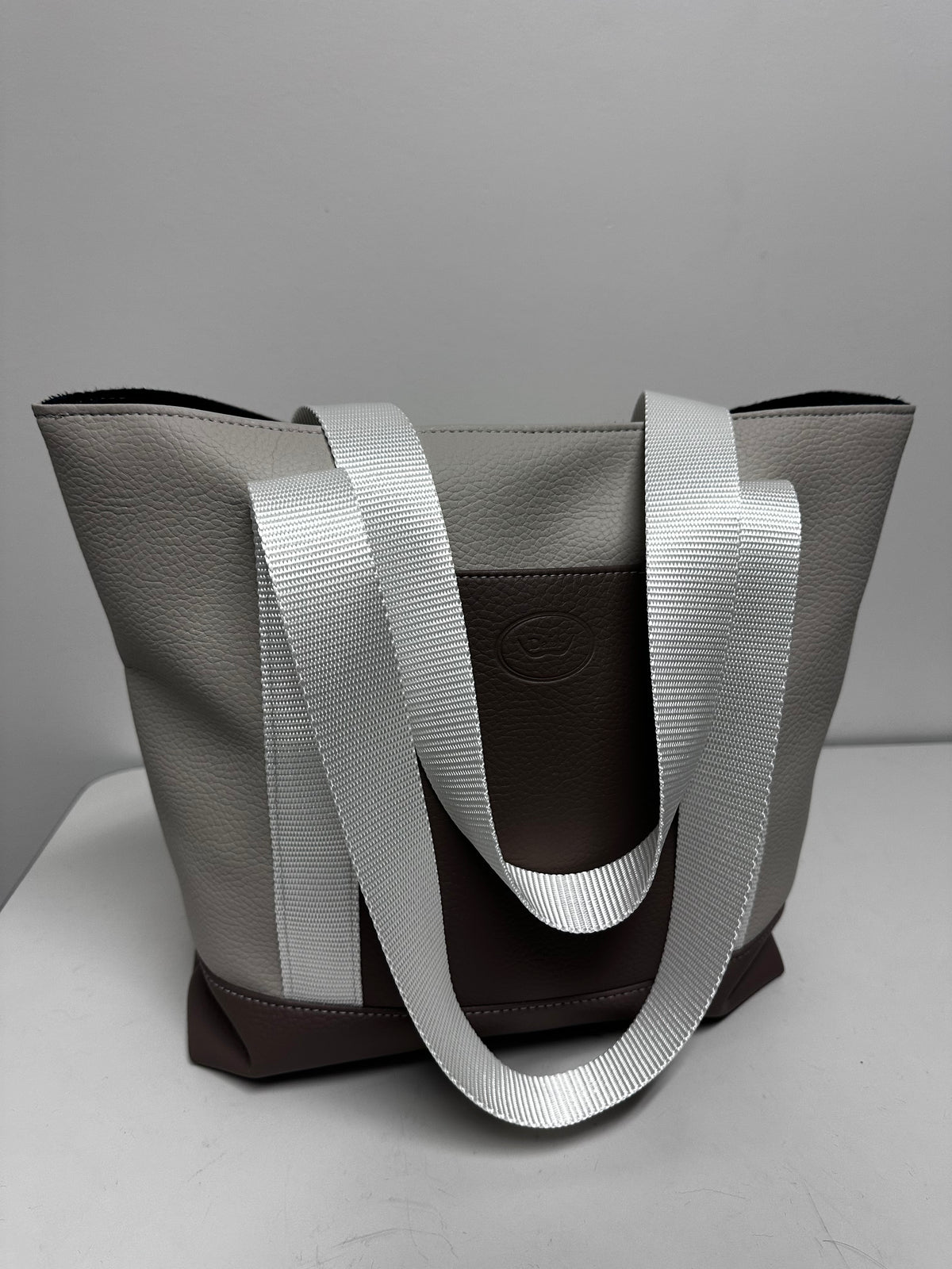 Everyday Tote – Simple, Stylish & Practical