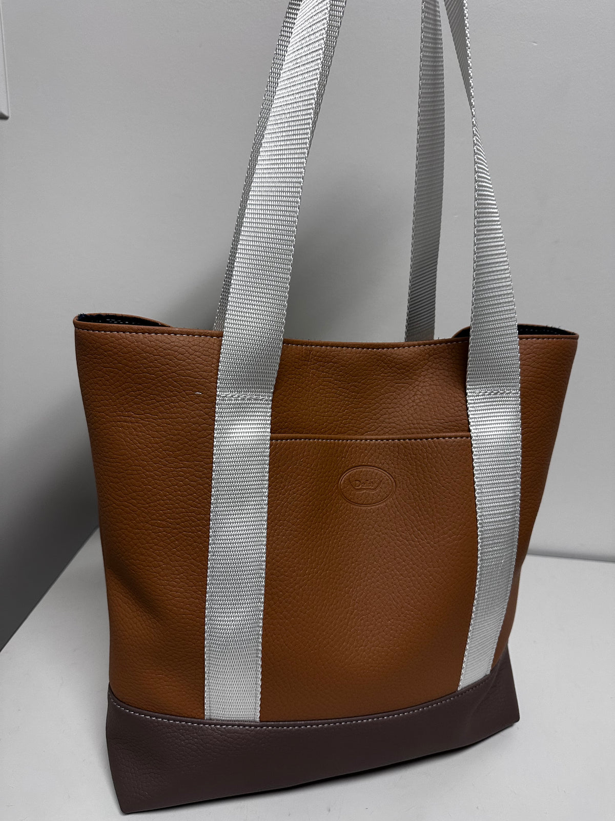 Everyday Tote – Simple, Stylish & Practical