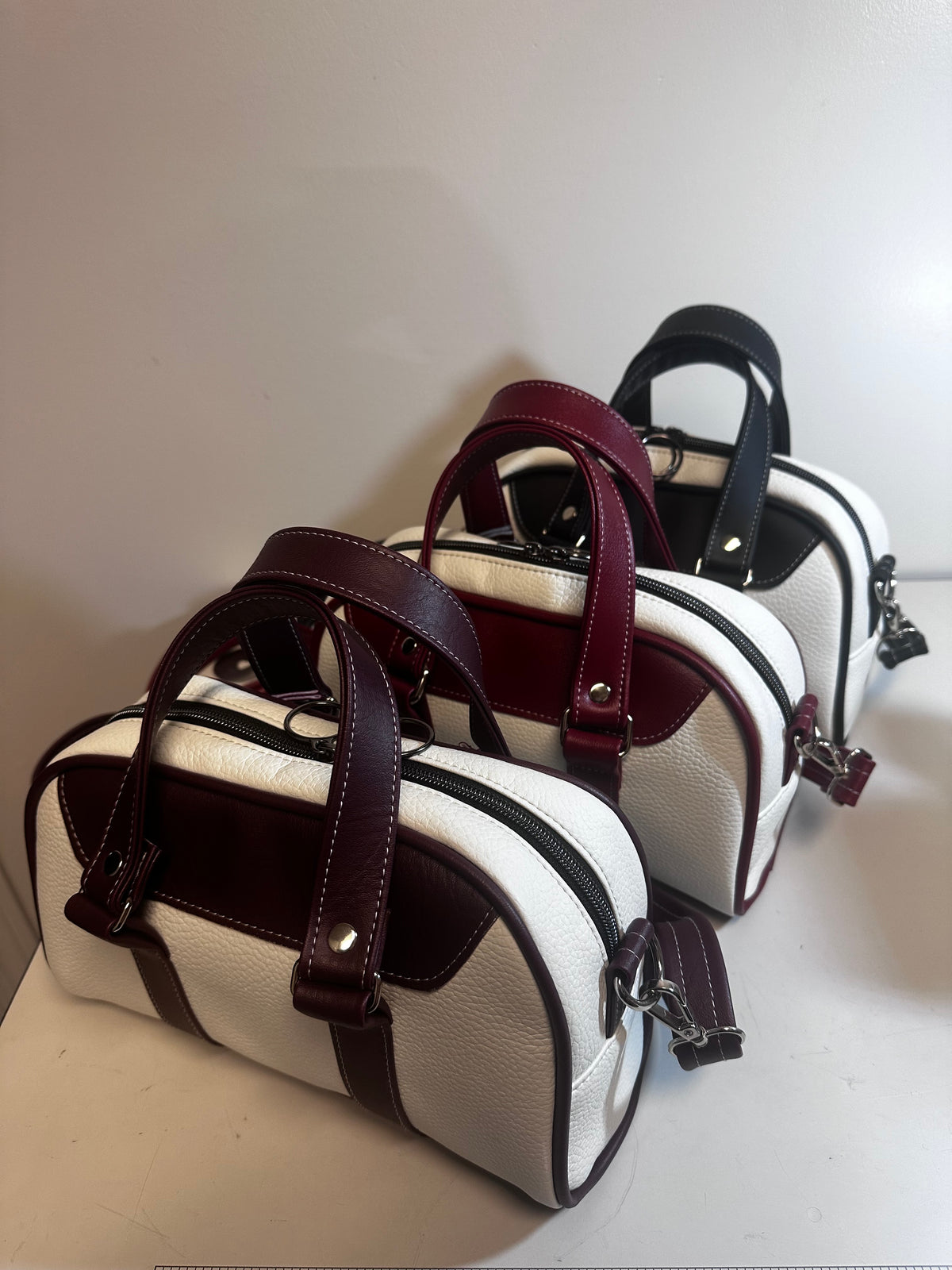 Bordeaux Retro Convertible Handbag - White & Burgundy