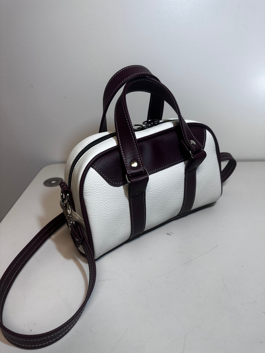 Bordeaux Retro Convertible Handbag - White & Burgundy