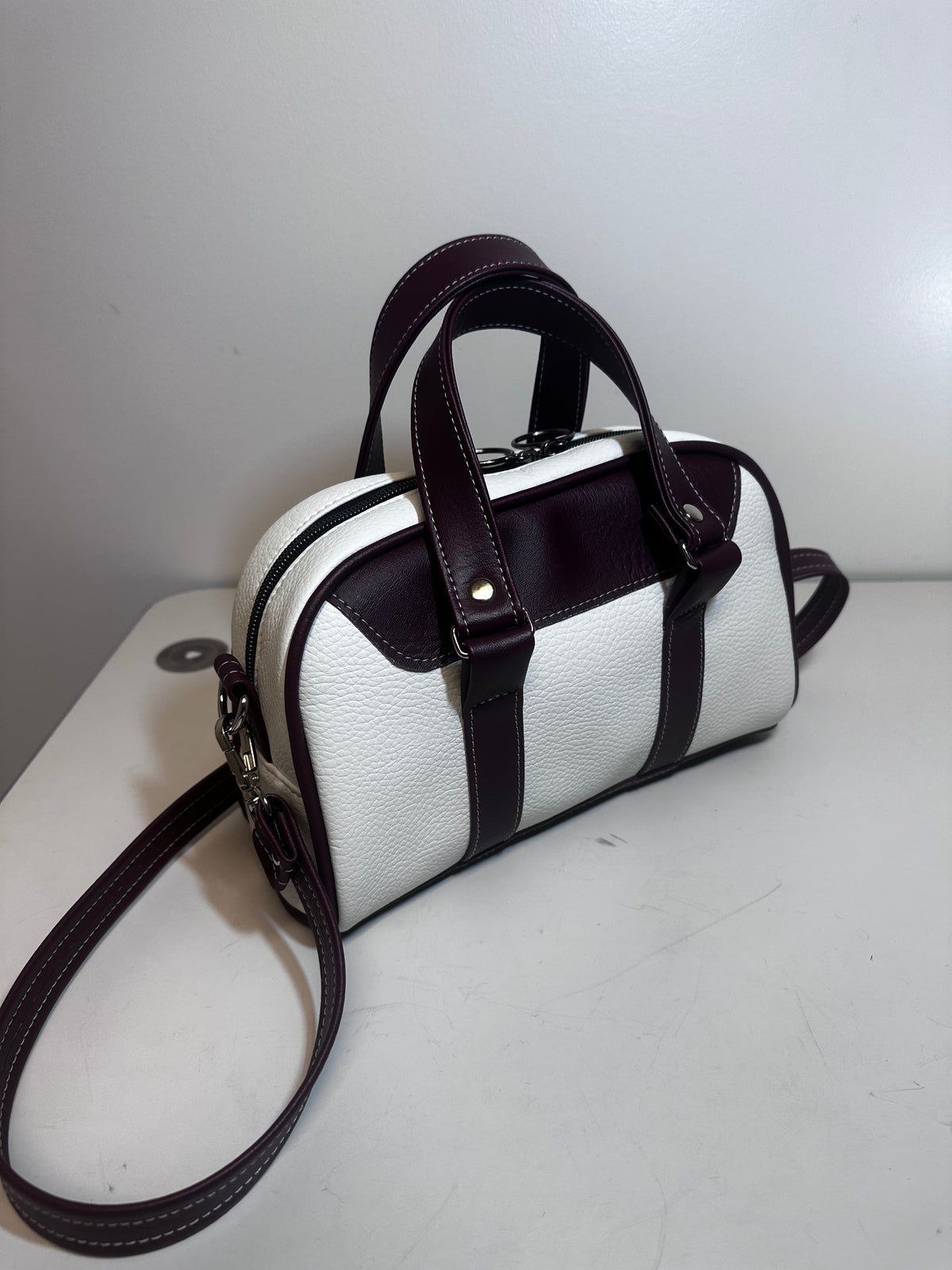 Bordeaux Retro Convertible Handbag - White & Burgundy