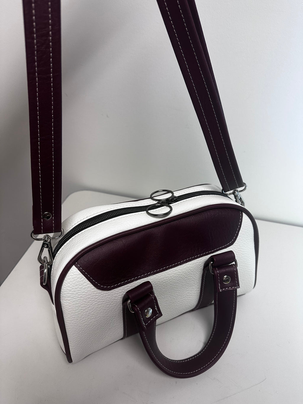 Bordeaux Retro Convertible Handbag - White & Burgundy