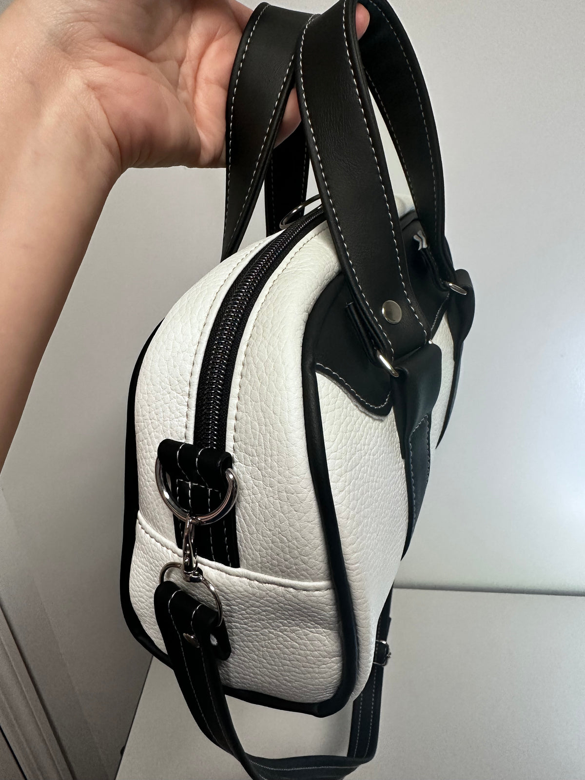 Bordeaux Retro Convertible Handbag - White & Burgundy