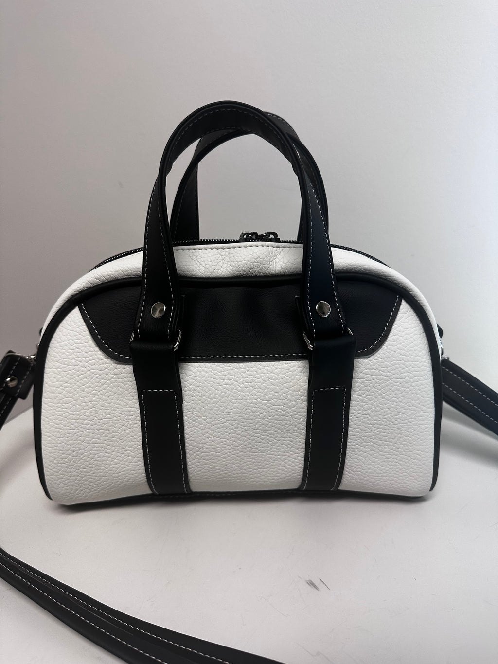 Bordeaux Retro Convertible Handbag - White & Burgundy