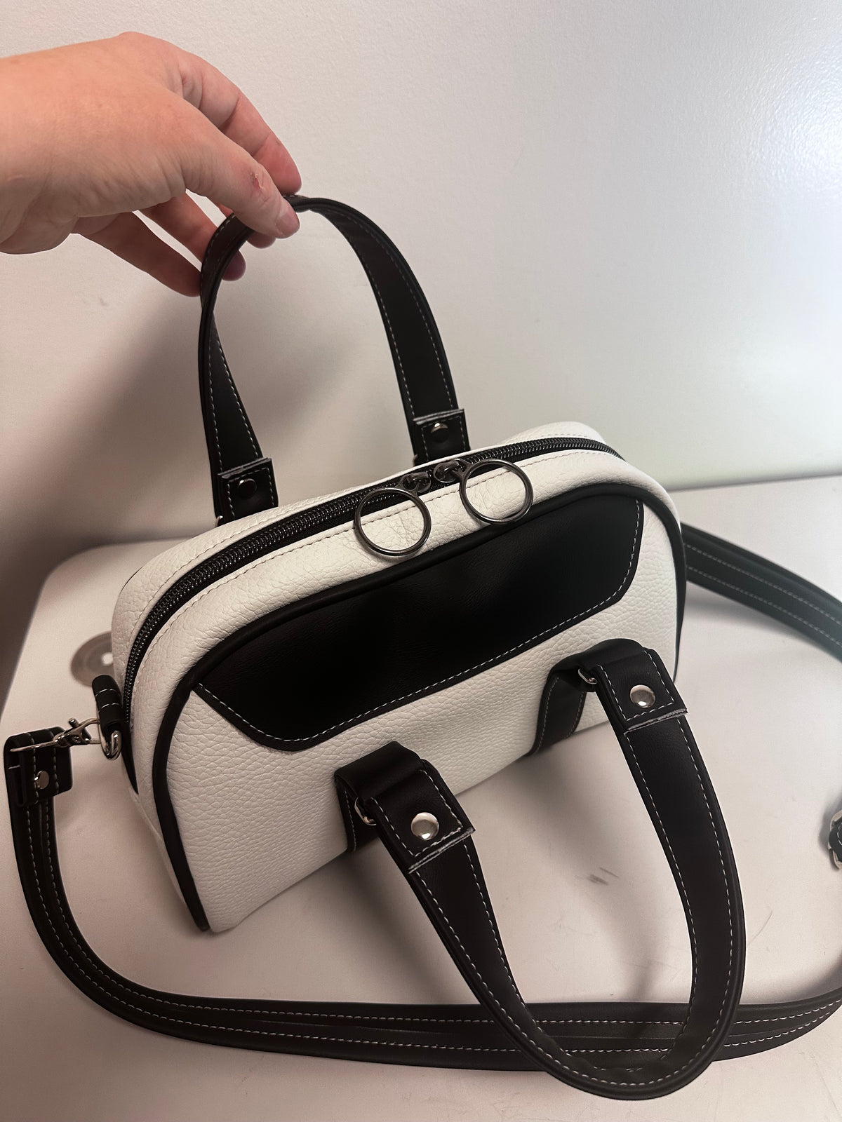 Bordeaux Retro Convertible Handbag - White & Burgundy