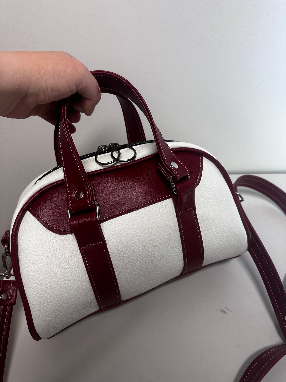 Bordeaux Retro Convertible Handbag - White & Burgundy