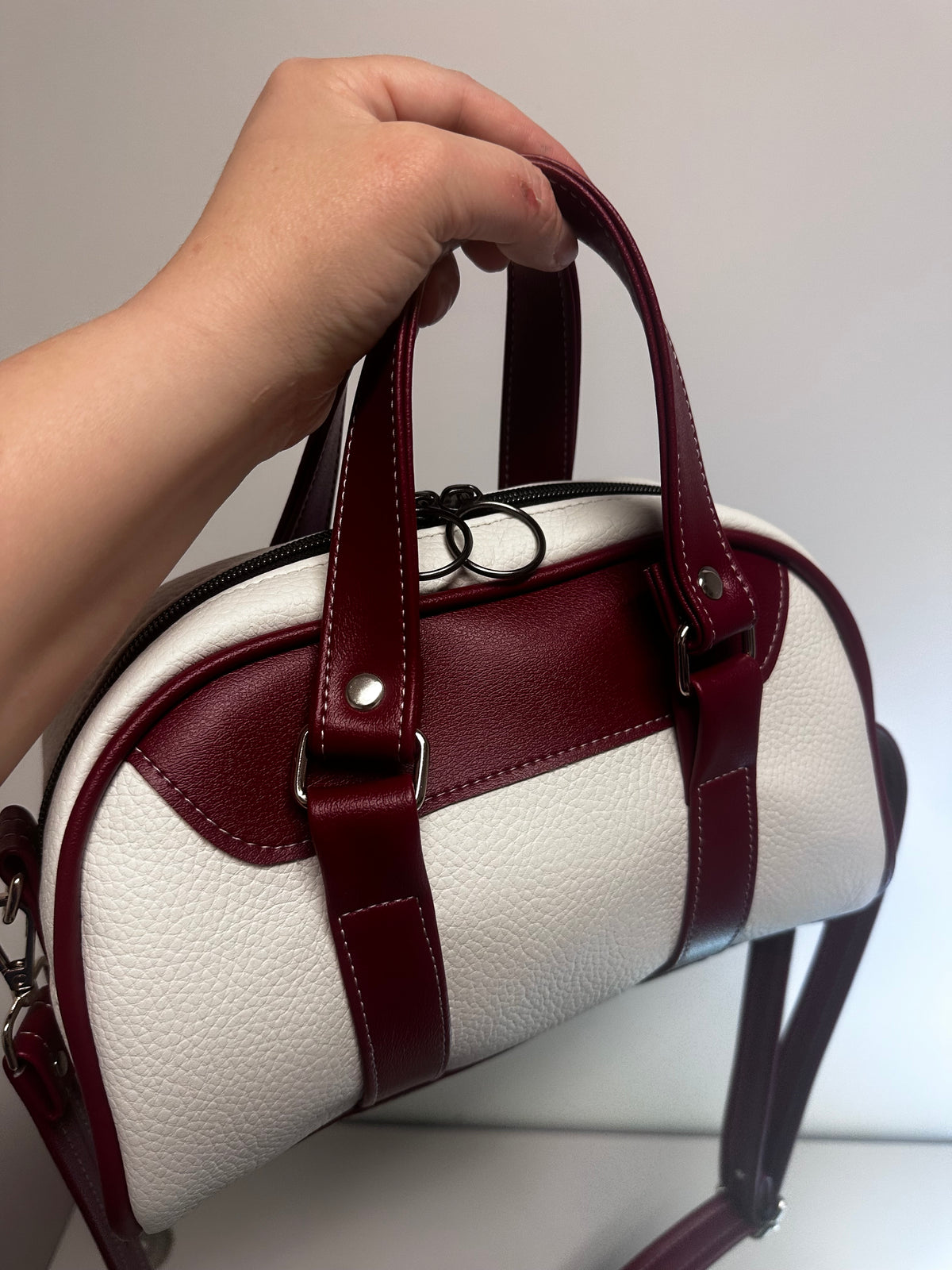 Bordeaux Retro Convertible Handbag - White & Burgundy
