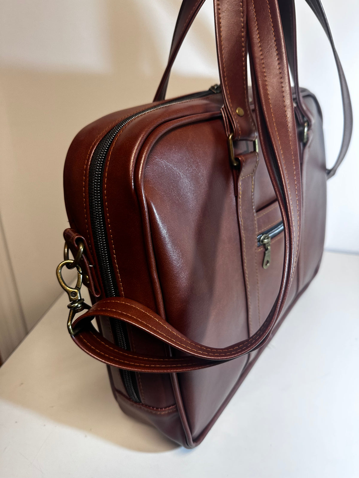 Executive Laptop Bag – Classic Brown Faux Leather