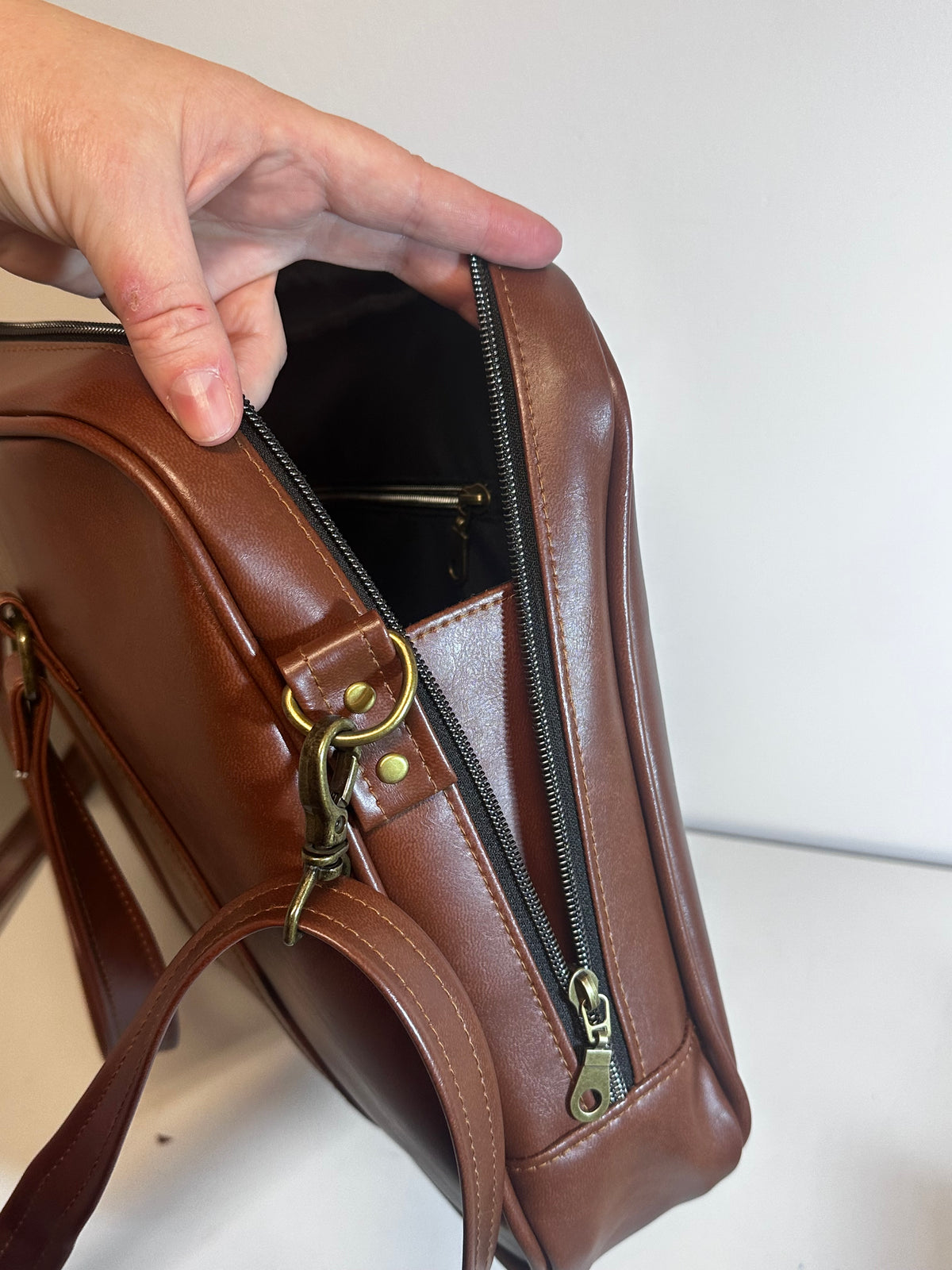 Executive Laptop Bag – Classic Brown Faux Leather