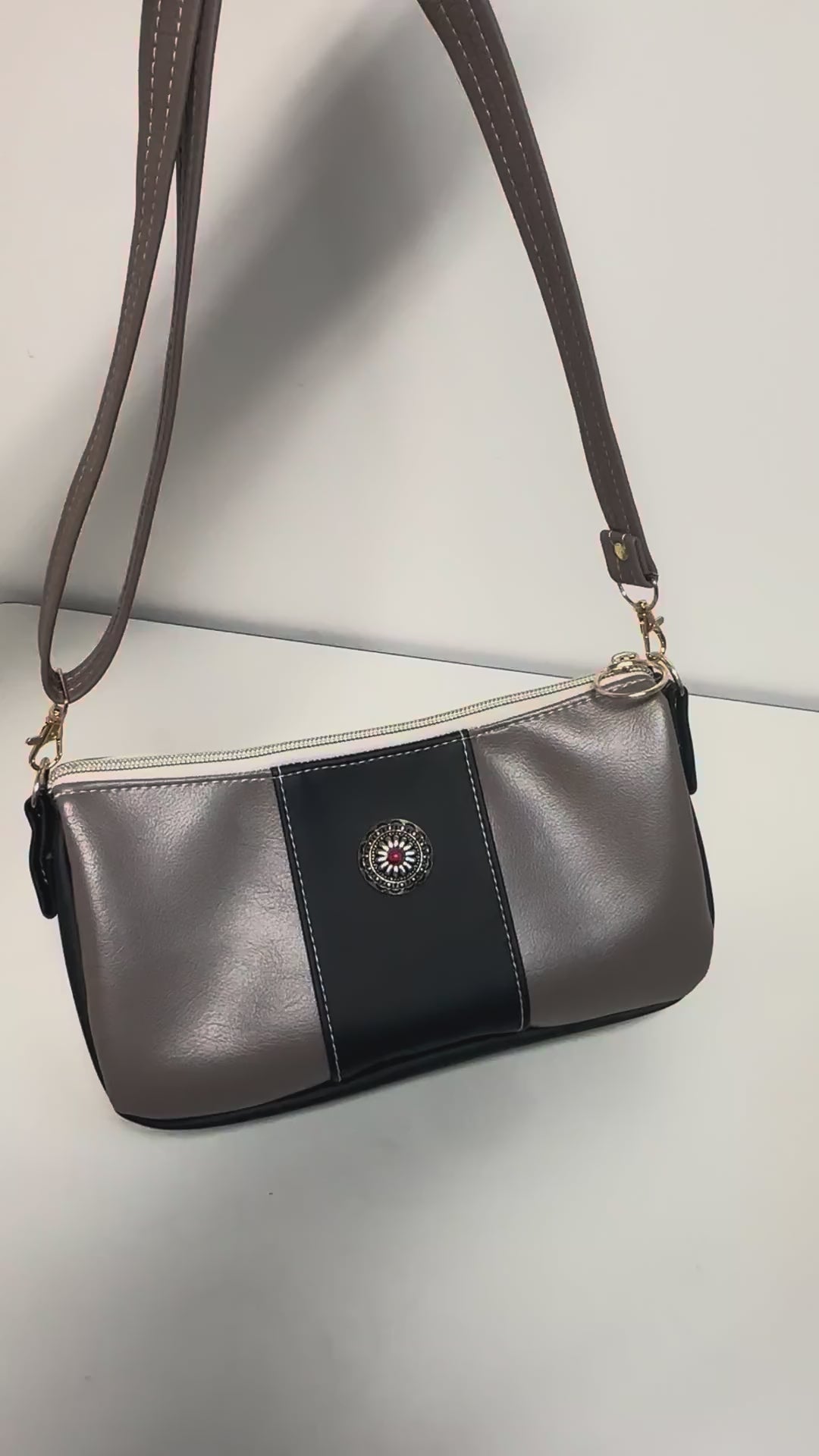Faux Leather Crossbody Bag – Compact Everyday Shoulder Bag with Adjustable Strap